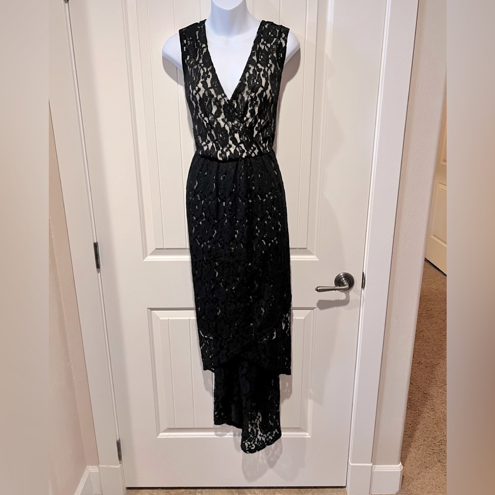 TORRID Hi-low tank dress sz 1 equal to 14/16 or 1X black lace with nude slip